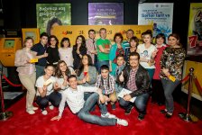 Участница "Евровидения" собрала молодежь стран СНГ на премьеру в Баку (ФОТО)