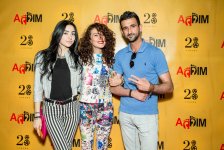 Участница "Евровидения" собрала молодежь стран СНГ на премьеру в Баку (ФОТО)