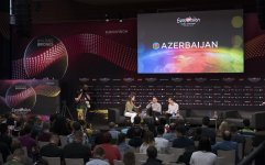 Это невероятно вдохновляет: Эльнур Гусейнов на сцене "Евровидения" (ФОТО)