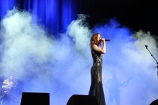 Юлия Савичева подарила вечернему Баку вулкан эмоций (ФОТО)