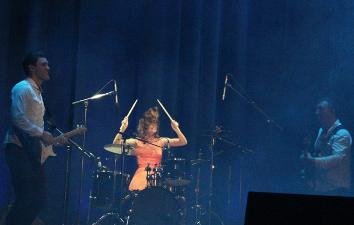 Юлия Савичева подарила вечернему Баку вулкан эмоций (ФОТО)