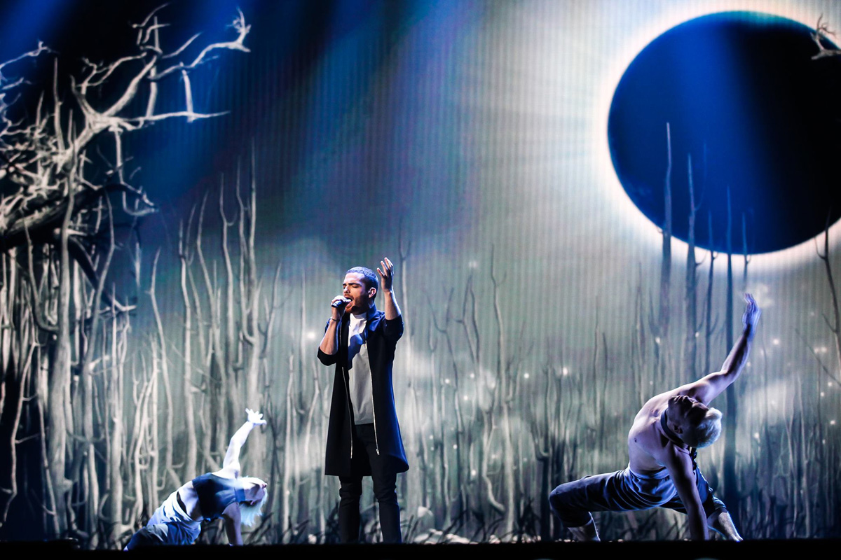 Сценический номер Эльнура Гусейнова на "Евровидении": "Этот танец навеян дикой природой" (ФОТО)