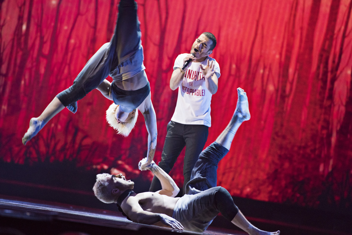 Сценический номер Эльнура Гусейнова на "Евровидении": "Этот танец навеян дикой природой" (ФОТО)