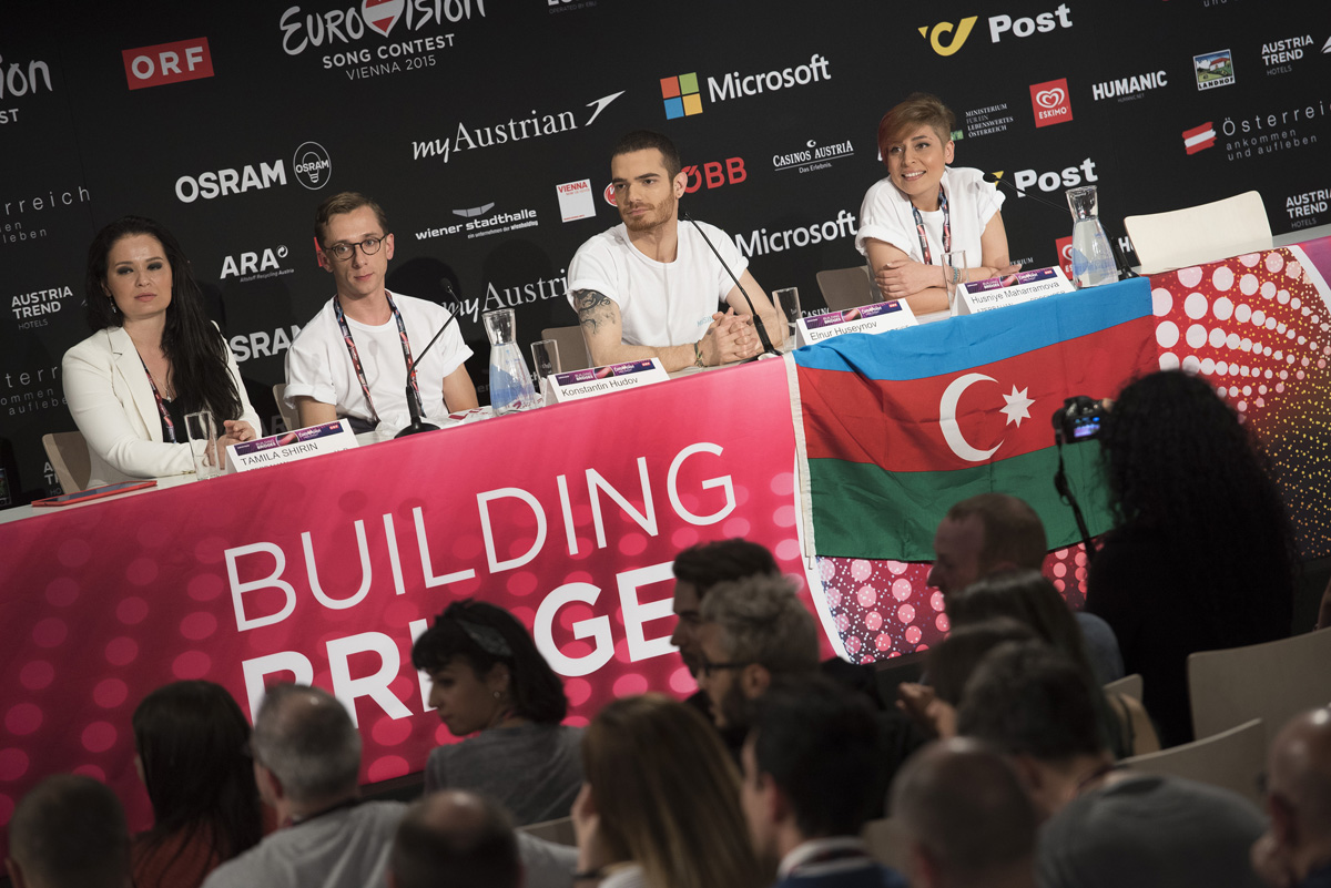 Сценический номер Эльнура Гусейнова на "Евровидении": "Этот танец навеян дикой природой" (ФОТО)