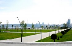 Баку-2015: Прогулка по новому бульвару White City (ФОТО)