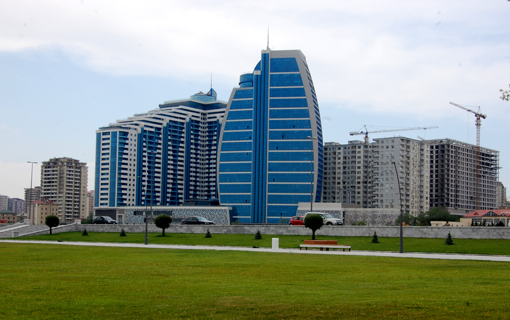 Баку-2015: Прогулка по новому бульвару White City (ФОТО)