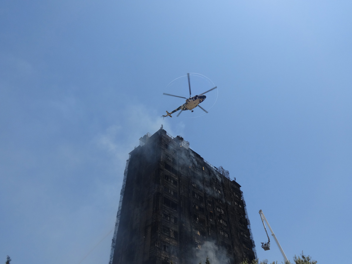 Число жертв в результате пожара в многоэтажке в Баку достигло 16 (версия 12) (ФОТО, ВИДЕО)