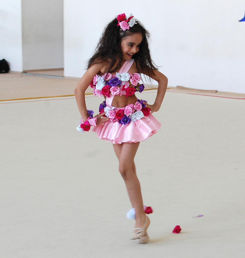 В Баку прошли фестивальные соревнования по художественной гимнастике (ФОТО)