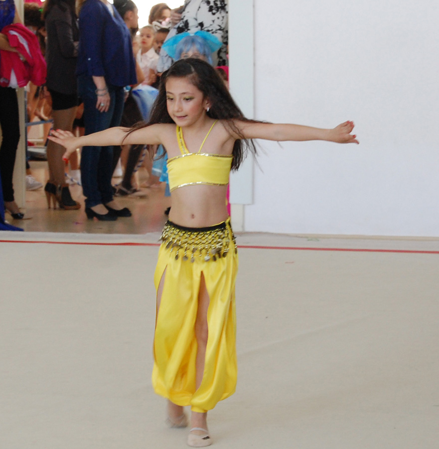 В Баку прошли фестивальные соревнования по художественной гимнастике (ФОТО)