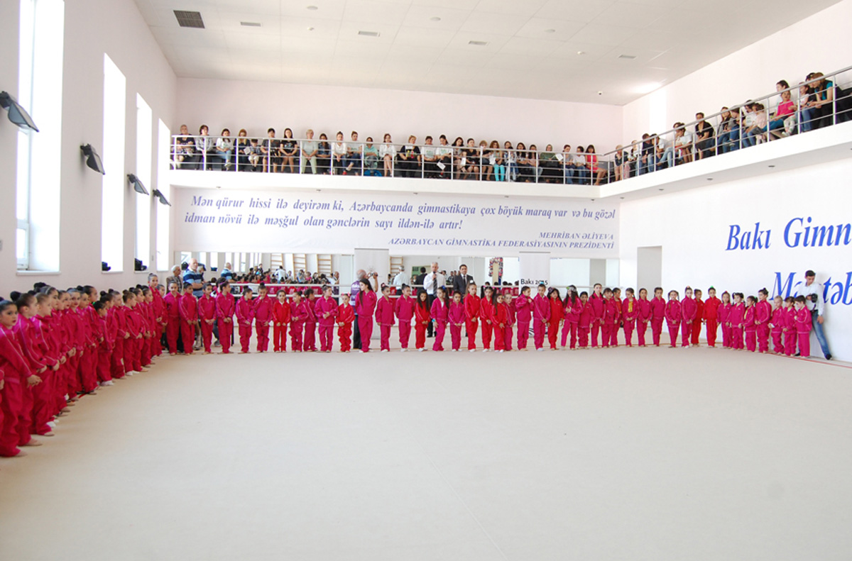 В Баку прошли фестивальные соревнования по художественной гимнастике (ФОТО)