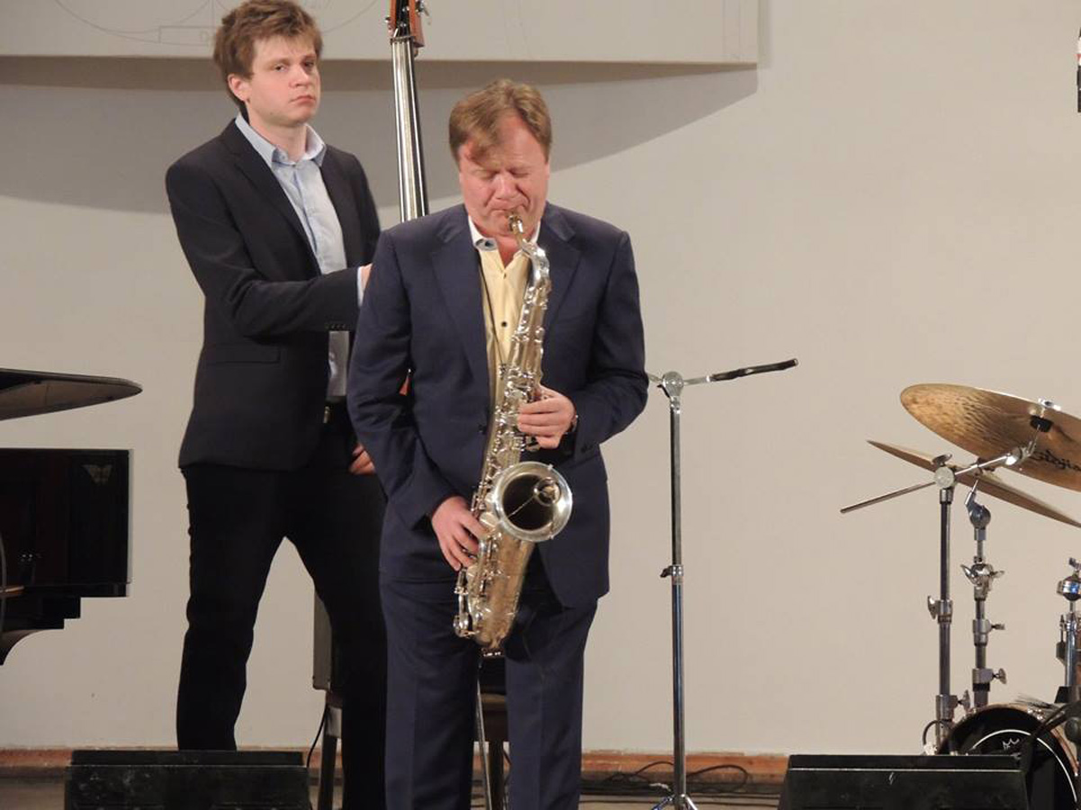 На фестивале Ростроповича почтили память погибших в результате пожара в Баку (ФОТО)