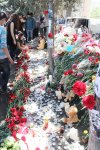 Гвоздики, свечи, игрушки, молитвы…- в Баку чтят память погибших во время пожара (ФОТО)