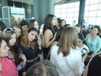 Ведущая программы "Орел и решка. Шопинг" встретилась с бакинскими поклонниками (ФОТО)