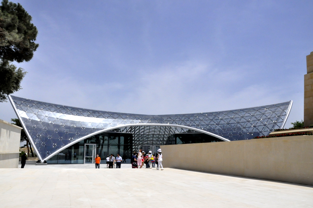 Бакинский фуникулер ждет туристов (ФОТО)