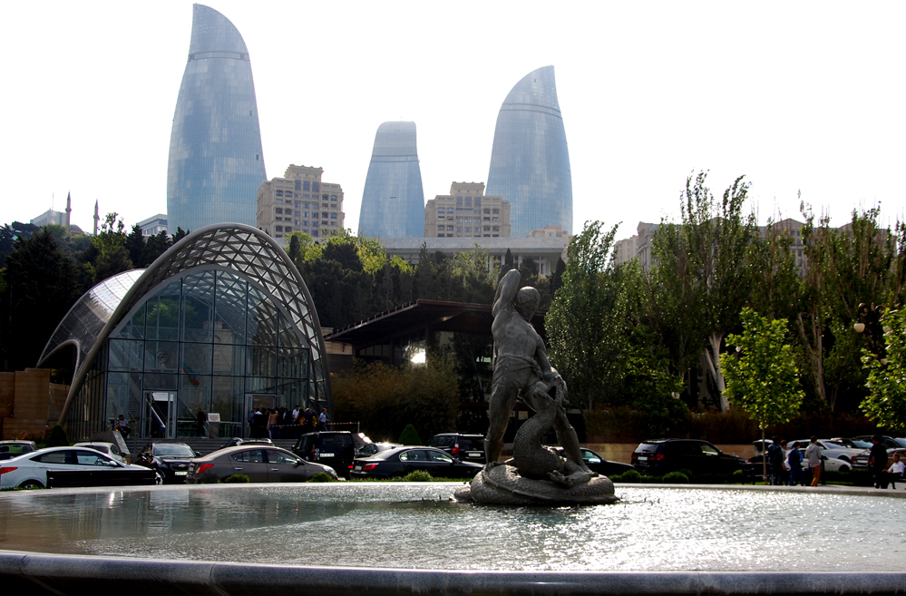 Бакинский фуникулер ждет туристов (ФОТО)