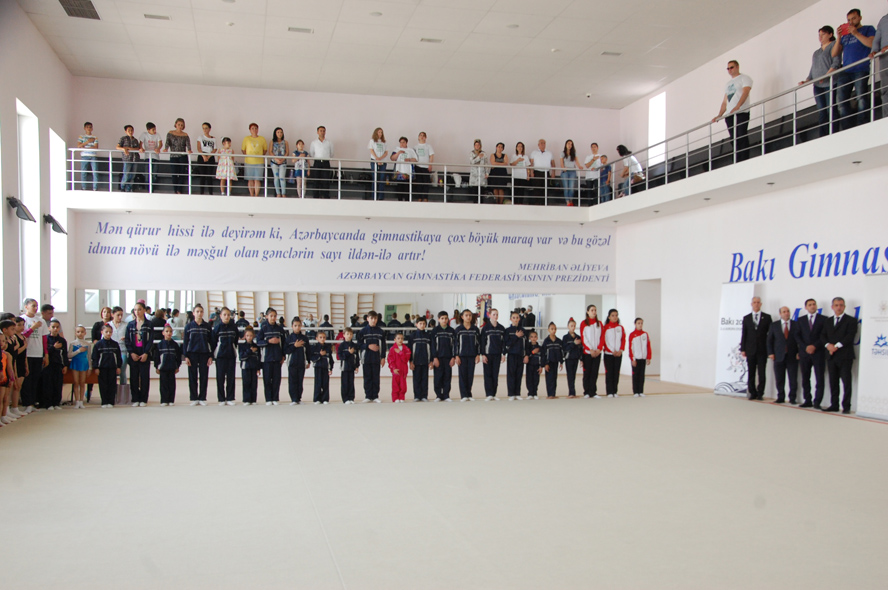 В Баку состоялись соревнования по акробатической гимнастике