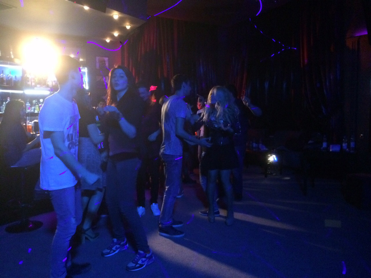 Как в Баку испортили картину Пикассо и сломали антиквариат из Японии (ФОТО)