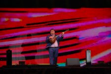 В Баку состоялись праздничный концерт и фейерверк в связи с Днем Республики (ФОТО)