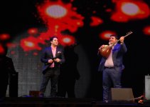 В Баку состоялись праздничный концерт и фейерверк в связи с Днем Республики (ФОТО)