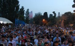 В Баку состоялись праздничный концерт и фейерверк в связи с Днем Республики (ФОТО)