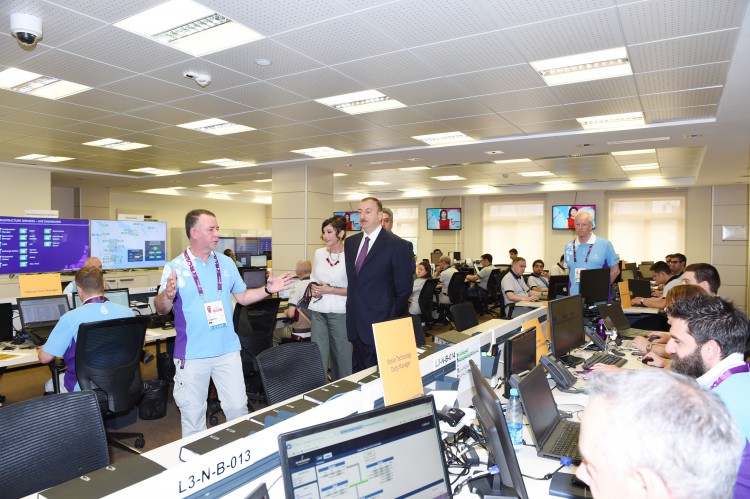 Президент Азербайджана и его супруга ознакомились с головным офисом  Операционного комитета первых Евроигр (ФОТО)