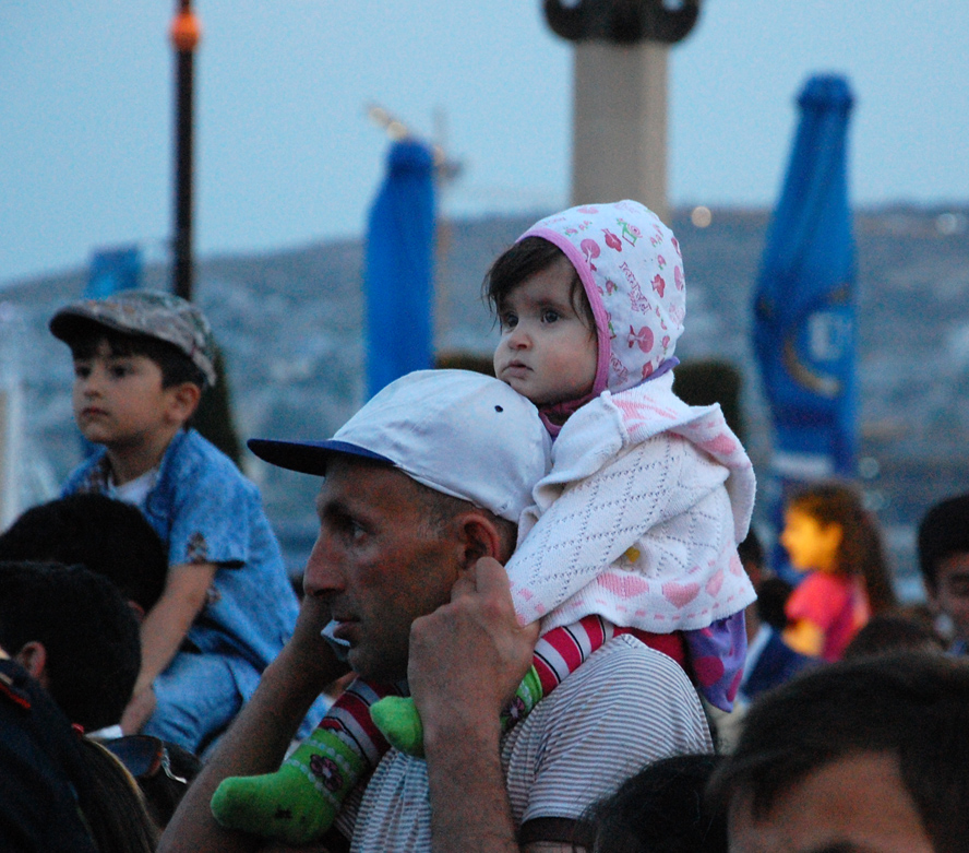 В Баку состоялись праздничный концерт и фейерверк в связи с Днем Республики (ФОТО)
