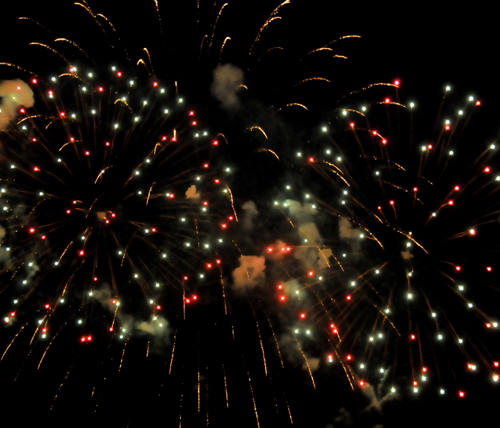 В Баку состоялись праздничный концерт и фейерверк в связи с Днем Республики (ФОТО)