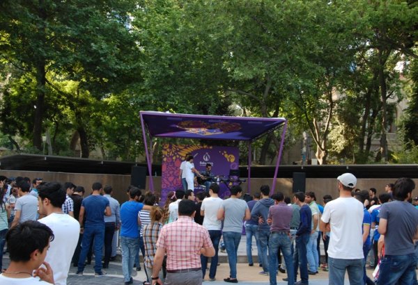 В Баку в преддверии первых Евроигр организована народная сцена İFAM (ФОТО)