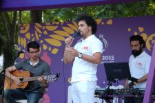 В Баку в преддверии первых Евроигр организована народная сцена İFAM (ФОТО)