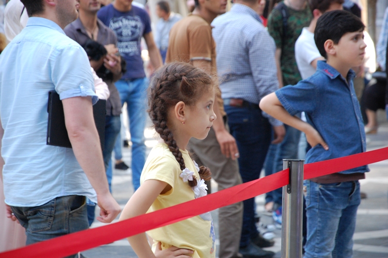 В Баку в преддверии первых Евроигр организована народная сцена İFAM (ФОТО)