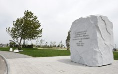 Президент Ильхам Алиев и его супруга приняли участие в открытии бульвара "Белого города" в Баку