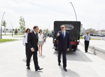 Президент Ильхам Алиев и его супруга приняли участие в открытии бульвара "Белого города" в Баку