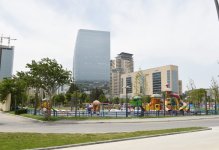 Президент Ильхам Алиев и его супруга приняли участие в открытии бульвара "Белого города" в Баку