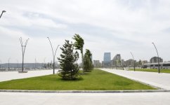 Президент Ильхам Алиев и его супруга приняли участие в открытии бульвара "Белого города" в Баку