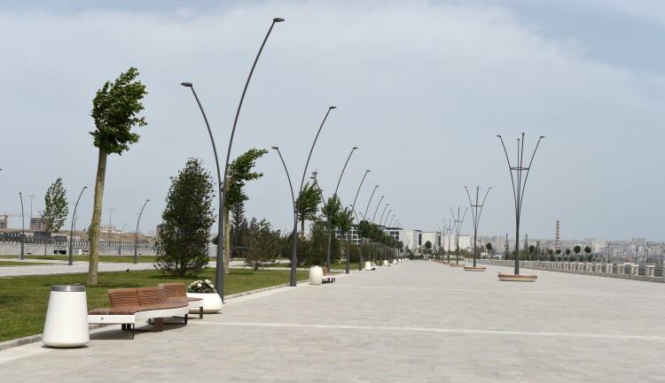 Президент Ильхам Алиев и его супруга приняли участие в открытии бульвара "Белого города" в Баку