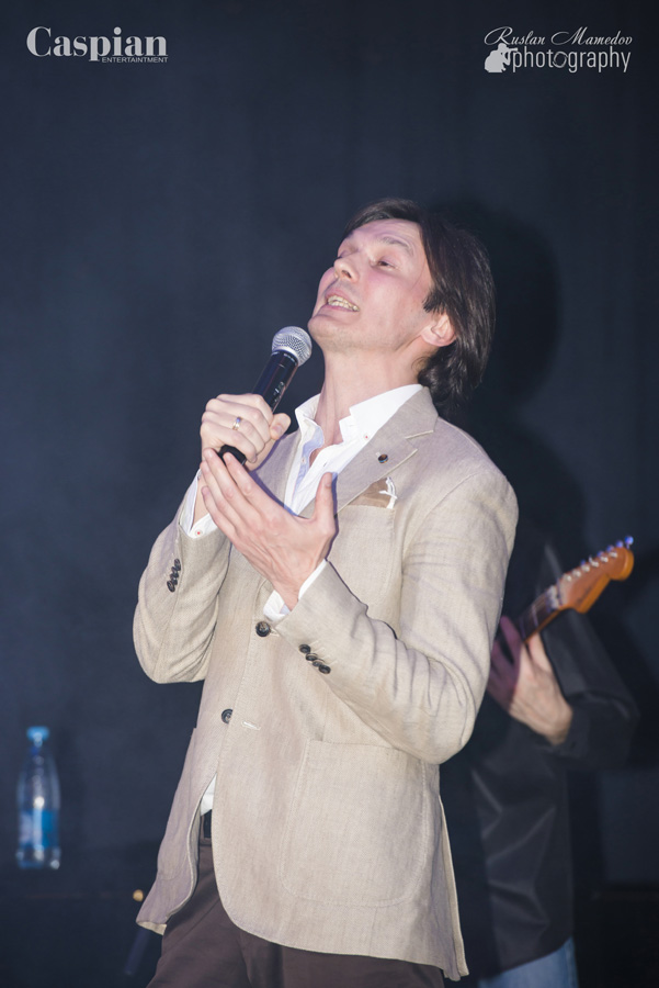 Влад Сташевский подарил Баку ностальгический вечер 90-х (ФОТО)