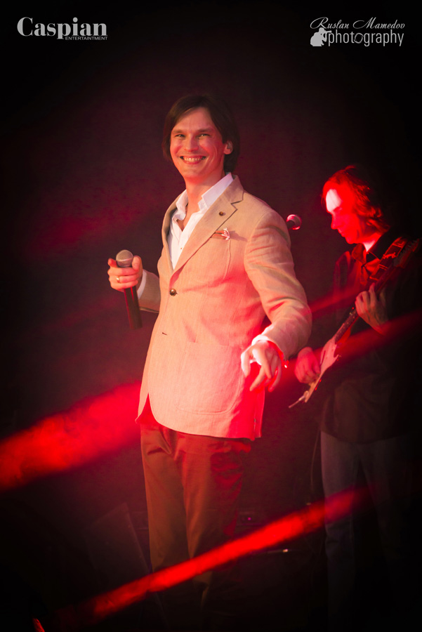 Влад Сташевский подарил Баку ностальгический вечер 90-х (ФОТО)