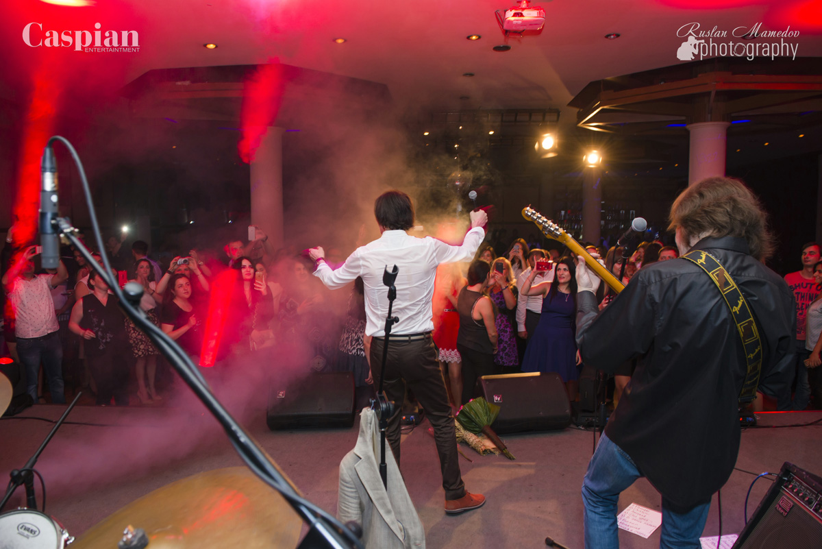 Влад Сташевский подарил Баку ностальгический вечер 90-х (ФОТО)