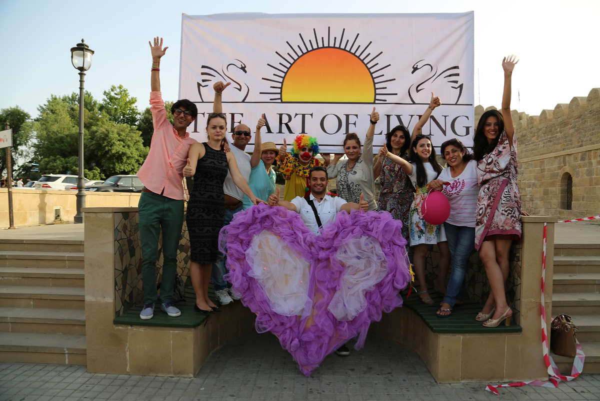 Море улыбок и безграничная радость  - праздник в Баку, посвященный Евроиграм (ФОТО)