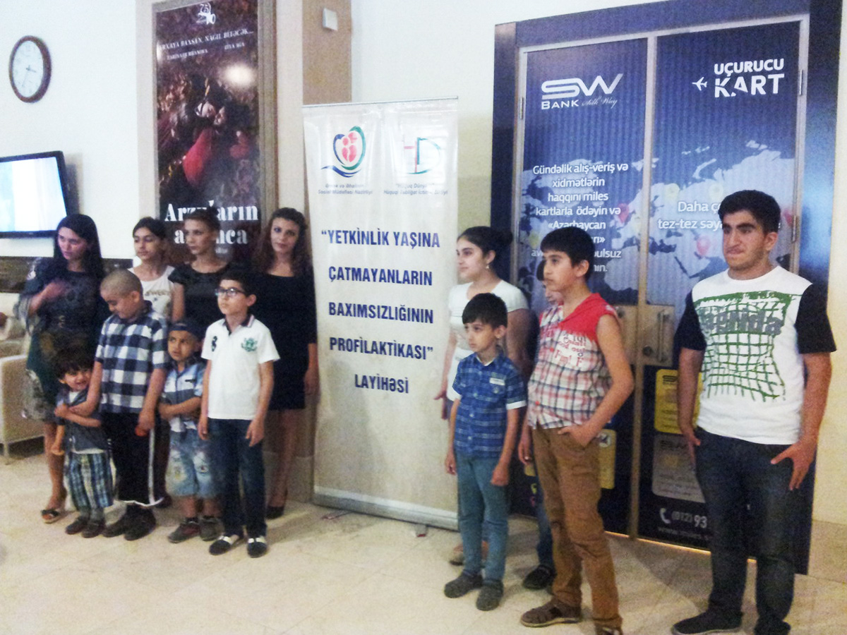 Киноцентр "Низами" провел бесплатный показ мультфильмов (ФОТО)