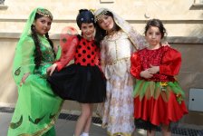 Море улыбок и безграничная радость  - праздник в Баку, посвященный Евроиграм (ФОТО)