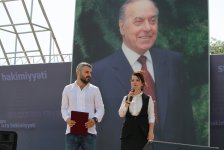 Азербайджанские звезды провели концерт "Мы сами были детьми" (ФОТО)