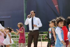 Азербайджанские звезды провели концерт "Мы сами были детьми" (ФОТО)