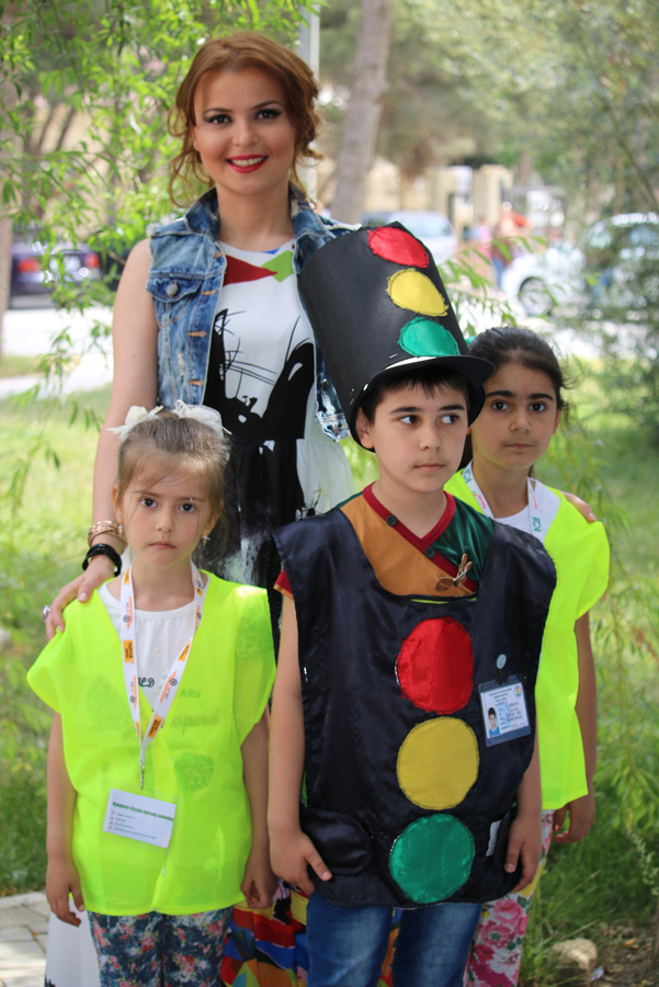 Азербайджанские звезды провели концерт "Мы сами были детьми" (ФОТО)