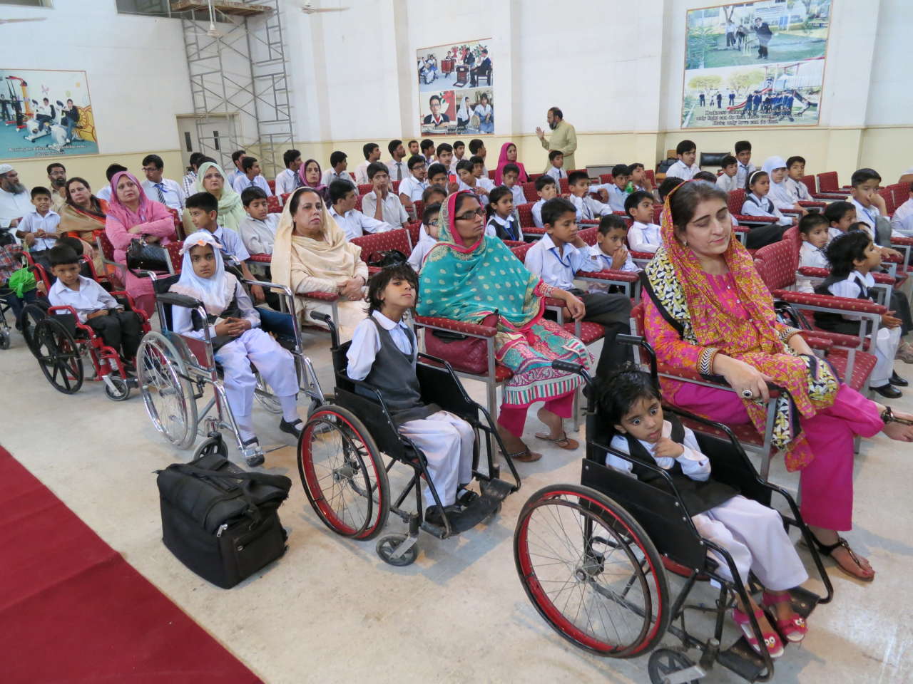 При поддержке Фонда Гейдара Алиева в Пакистане проведена гуманитарная акция (ФОТО)