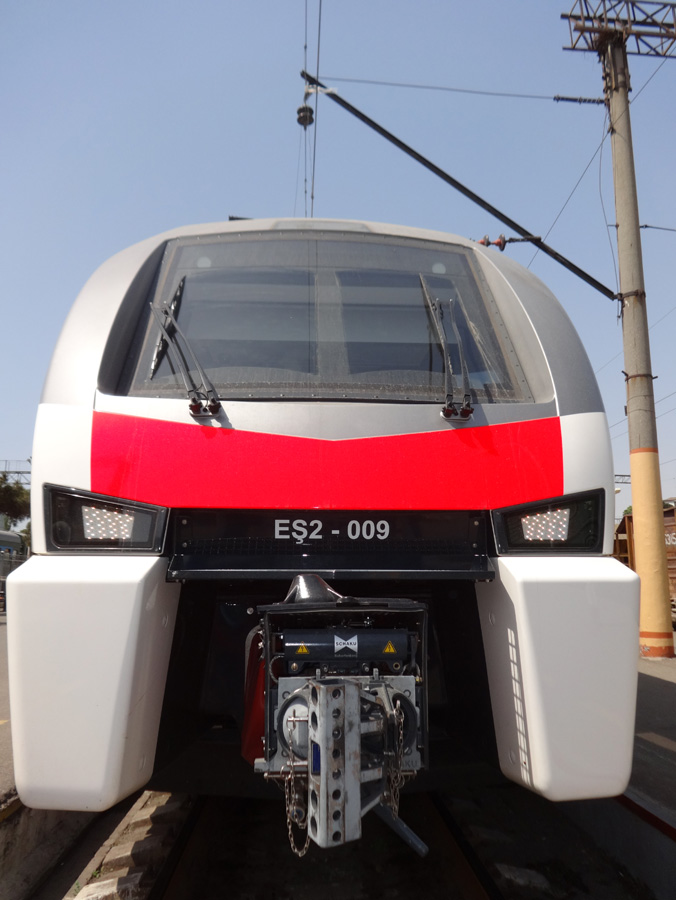 Определяются тарифы на проезд в скоростных поездах в Баку (ФОТО)