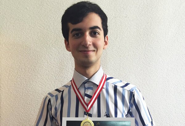 Азербайджанский пианист завоевал золотую медаль в Турции (ФОТО)