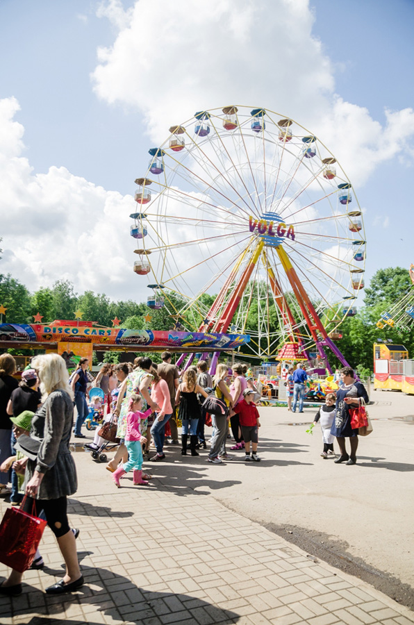 Российские дети-инвалиды нарисовали картины, посвященные Азербайджану и Евроиграм (ФОТО)