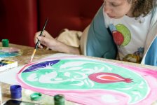 Российские дети-инвалиды нарисовали картины, посвященные Азербайджану и Евроиграм (ФОТО)