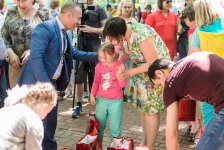 Российские дети-инвалиды нарисовали картины, посвященные Азербайджану и Евроиграм (ФОТО)